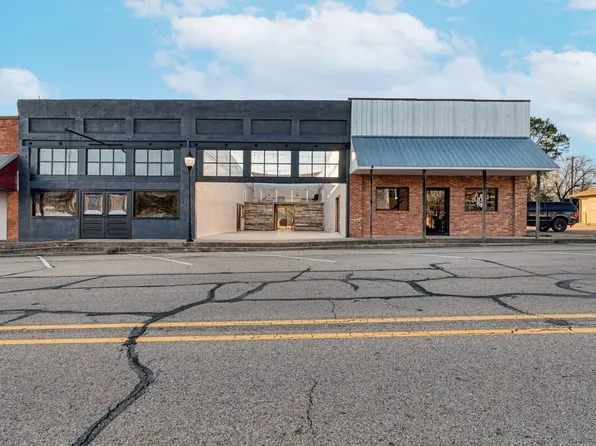 125 N Main St, Bogata, TX 75417