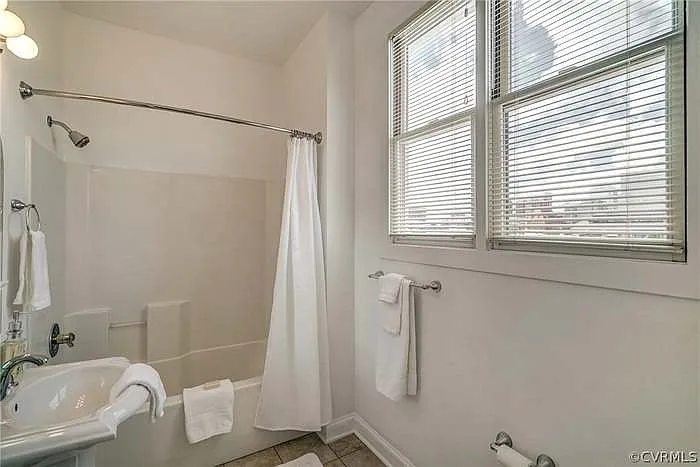 110 N 19th St #3B — Photo 27