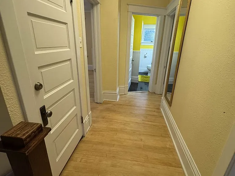 408 W Douglass Ave — Photo 12