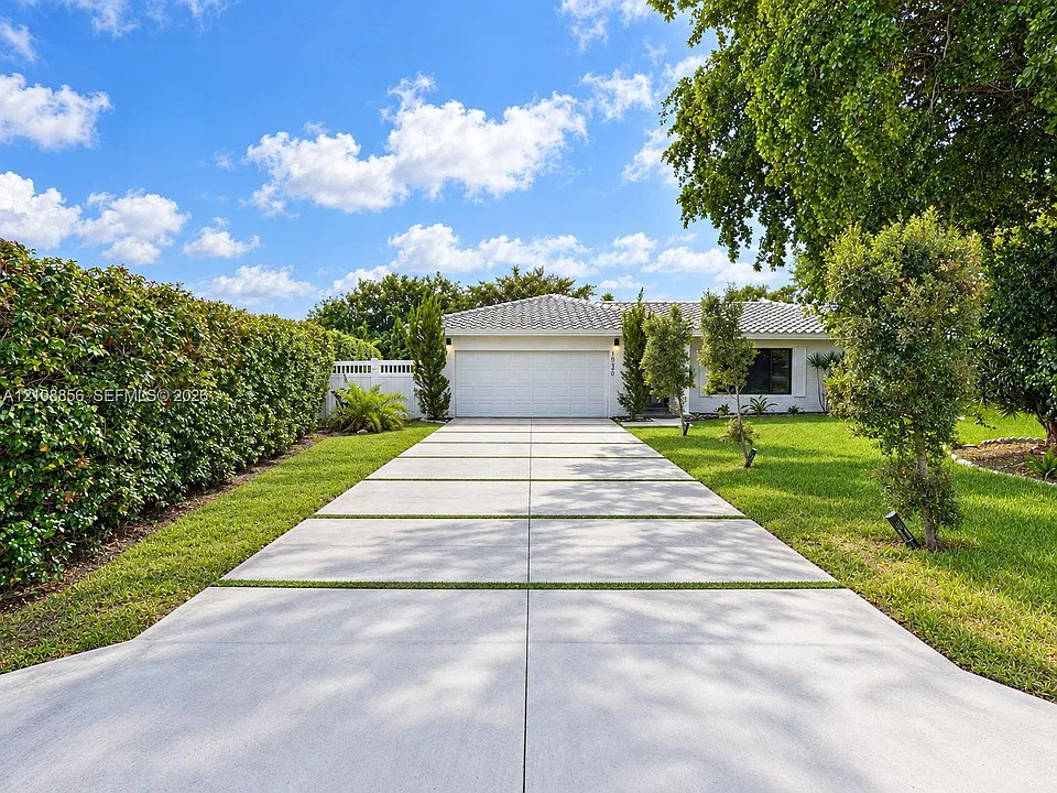10360 NW 40th Pl