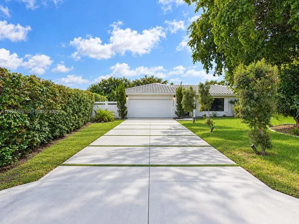 10360 NW 40th Pl, Coral Springs, FL 33065