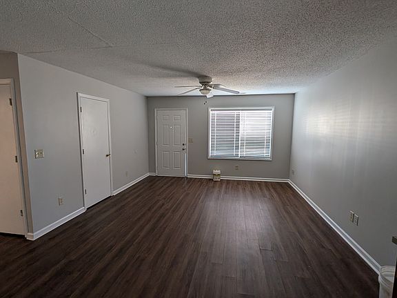 5th image of 404 Needle Ct