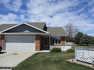 27 Brentwood Ct, Scottsbluff, NE 69361