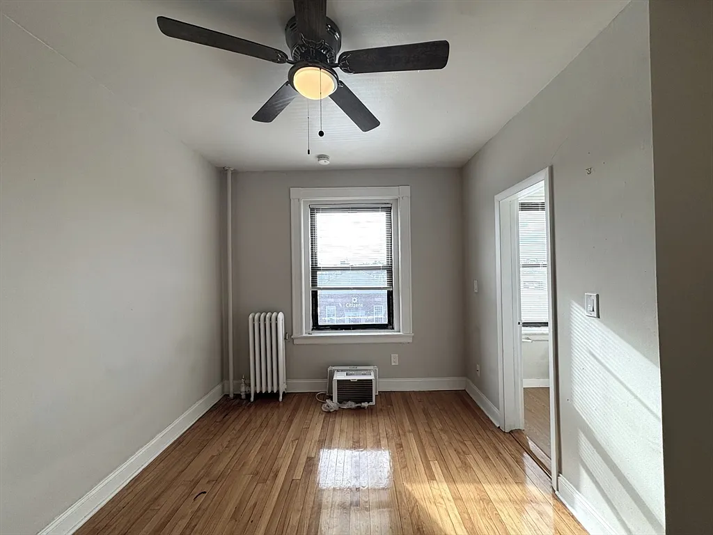 Studio, 1.0 bath, 399 sqft, $1,800 — Photo 4