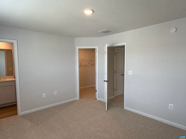 37 Laurin St — Photo 9