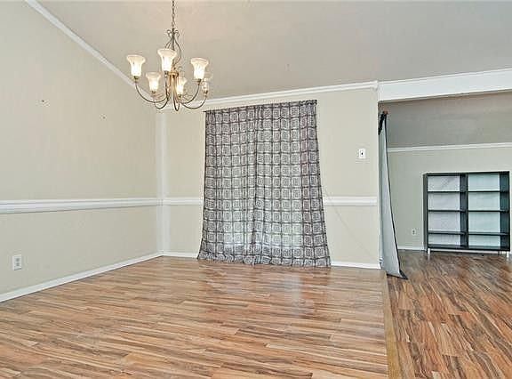 3rd image of 2212 Overglen Dr