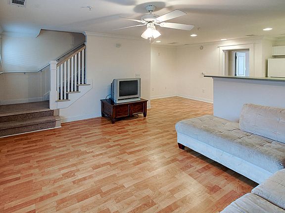 3rd image of 1121 Tree Top Way APT 1429