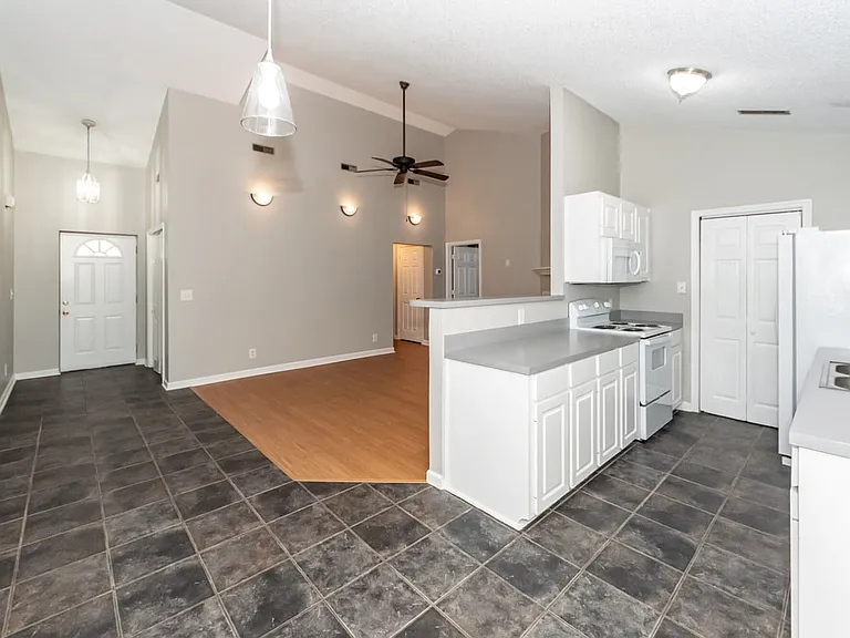 1441 Swamp Angel Ct — Photo 44