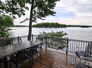 7029 Whitney Woods Rd, Fenton, MI 48430