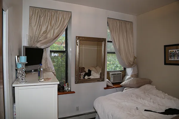 Rented by New York Realty | media 20