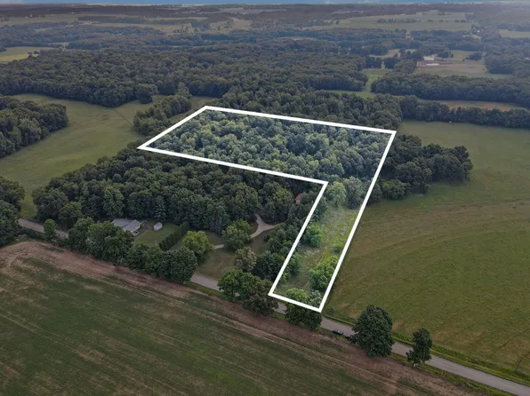 Carls Rd, Sturgis, MI 49091