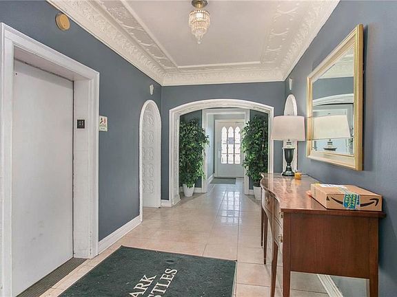 5th image of 311 E Emanuel Cleaver Ii Blvd #701