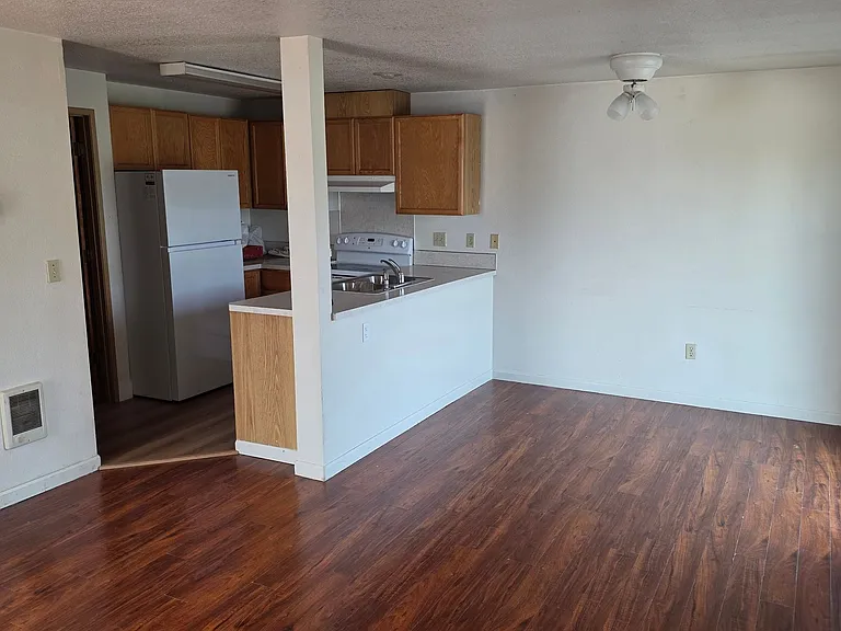 15310 SE 8th St #B — Photo 2