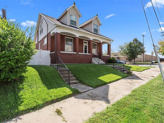 4th image of 3766 Potomac St