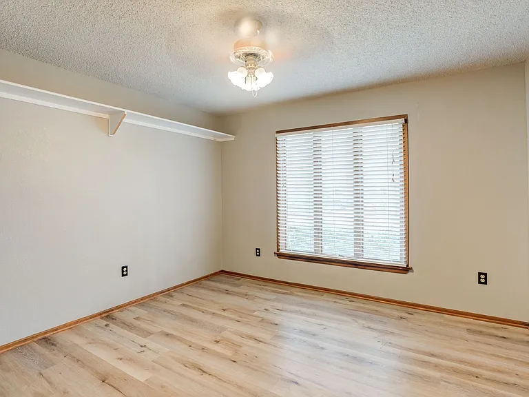810 Mimosa Ave — Photo 22