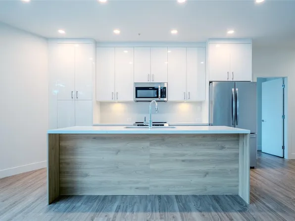 6320 Sentinal Dr #104, Nanaimo, BC V9V 1W4