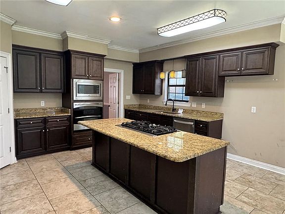 5th image of 1331 Brookneal Cir