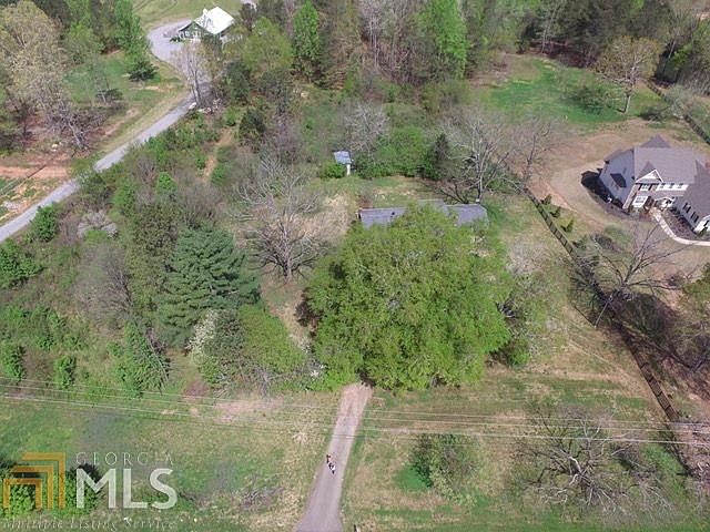 2nd image of 2109 Wilkie Rd