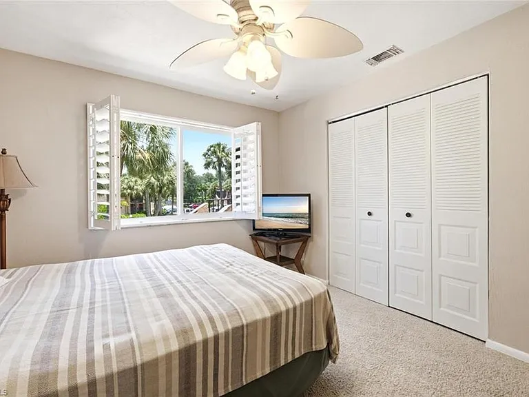 4010 Ice Castle Way #8 — Photo 19