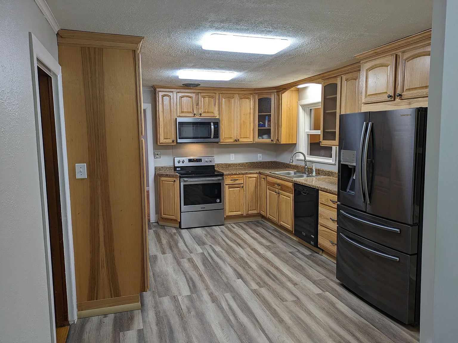 6100 Circle Wood — Photo 3