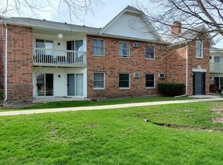 1311 Cunat Ct APT 1A, Lake In the Hills, IL 60156