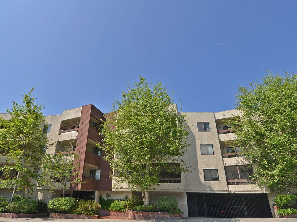 1st image of 1037 N Vista St APT 302