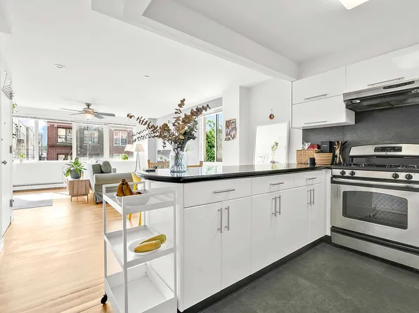 30-80 47th St #3A, Astoria, NY 11103