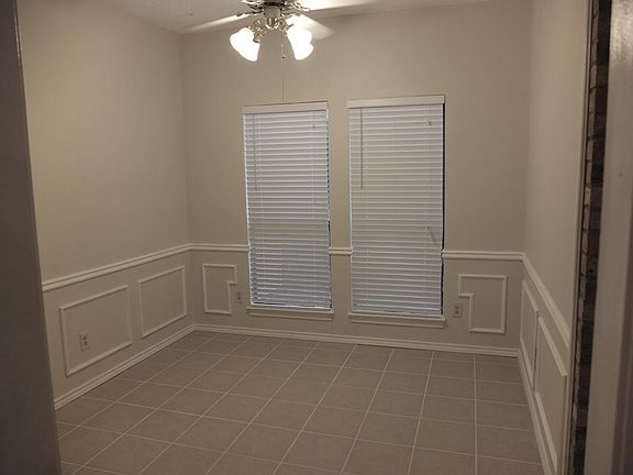 3rd image of 5020 Timberglen Dr