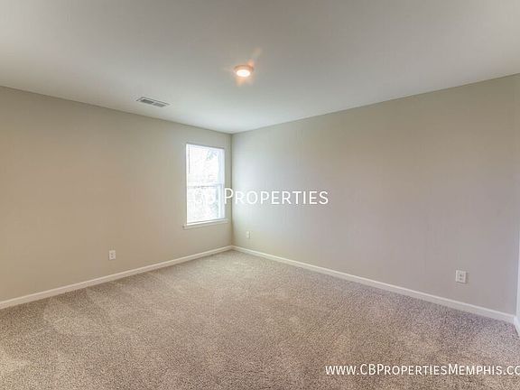 4th image of 650-652 Ayers St