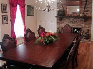 9635 Garden Oak Ln, River Ridge, LA 70123