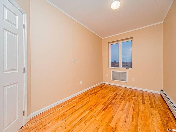 5th image of 10110 Rockaway Beach Blvd
