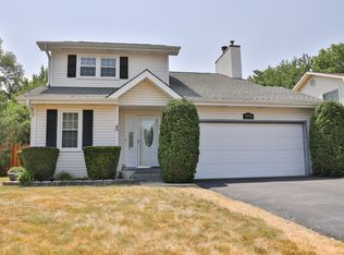 5371 Sequoia Ct, Gurnee, IL 60031