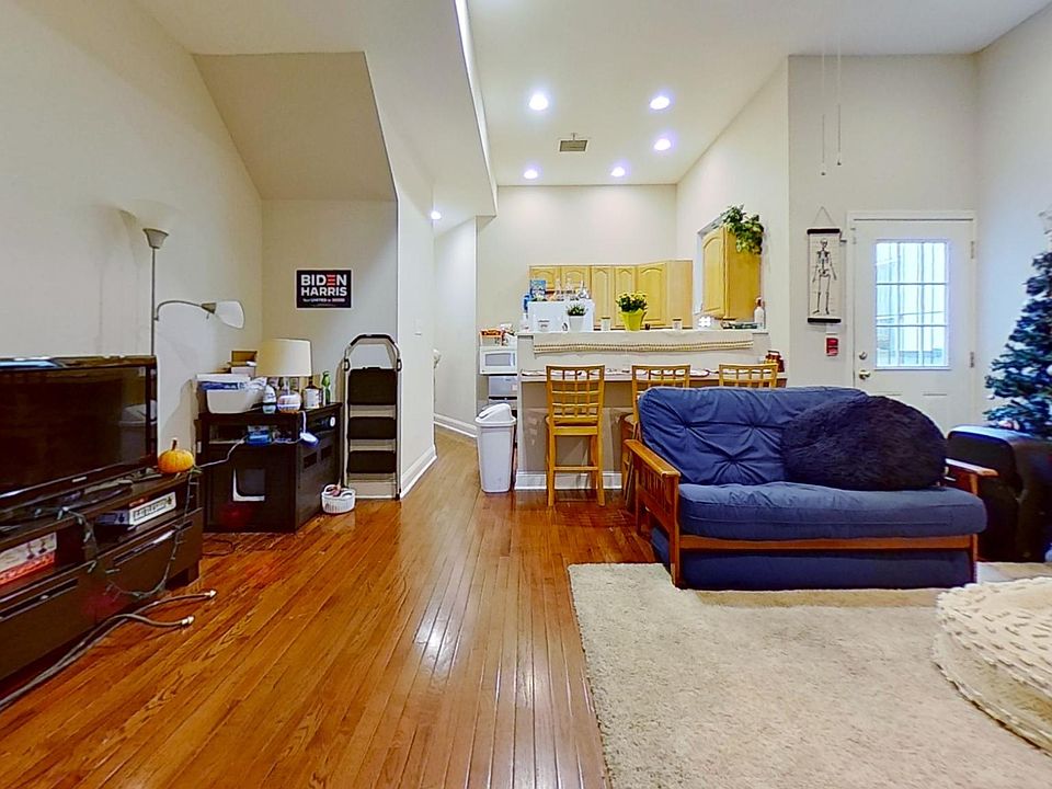 1st image of 1617 N Sydenham St APT 1