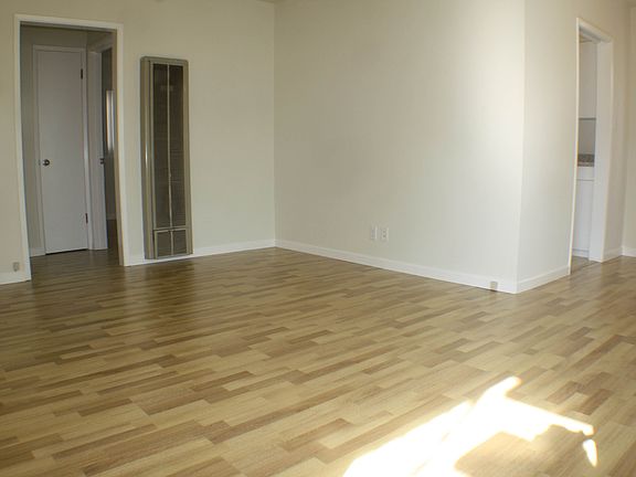 2nd image of 1108 Chula Vista Ave