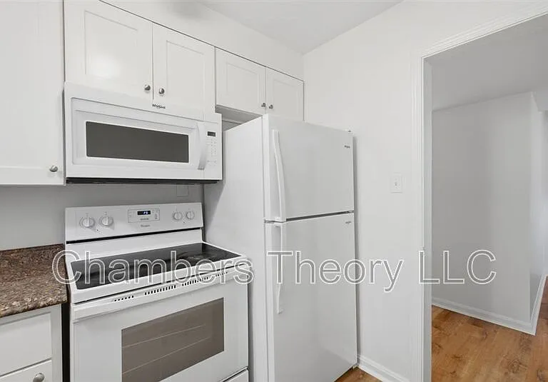 130 S 29th St #5 — Photo 7