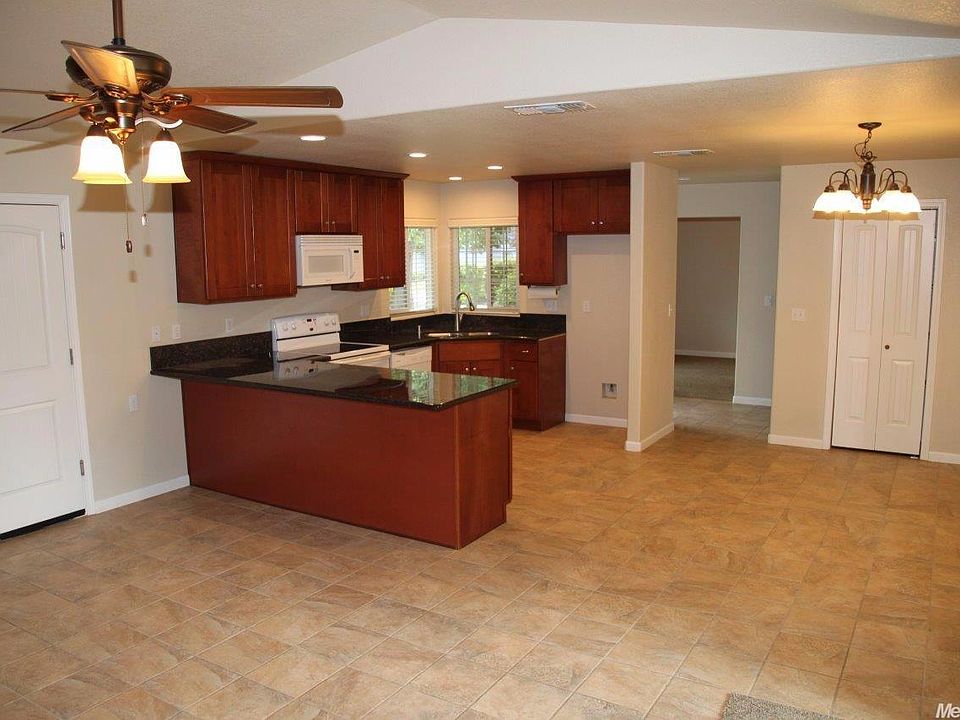 1st image of 6613 Golden Rain Ct
