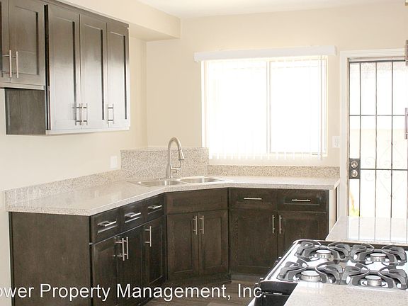 2nd image of 659 E Queen St APT 2