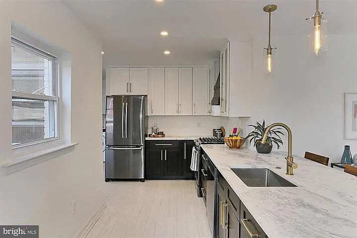 2501 Crest St — Photo 10