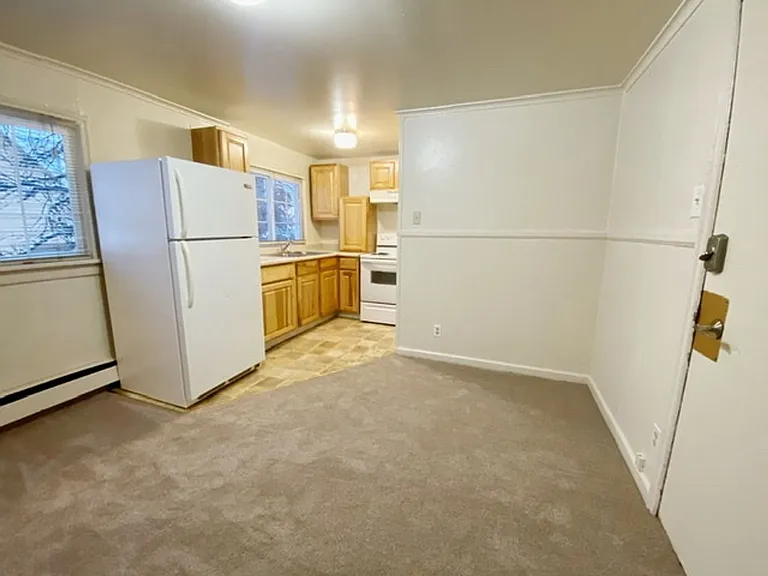1335 Hyder St — Photo 54