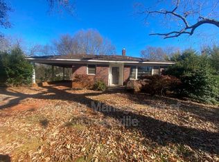 18 Bagwell Cir, Greenville, SC 29605