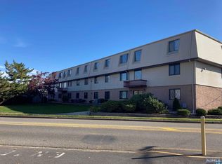 846 Riverside Ave #5, Lyndhurst, NJ 07071