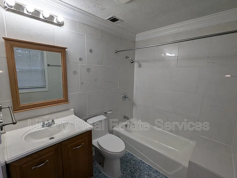 599 Olive St — Photo 11