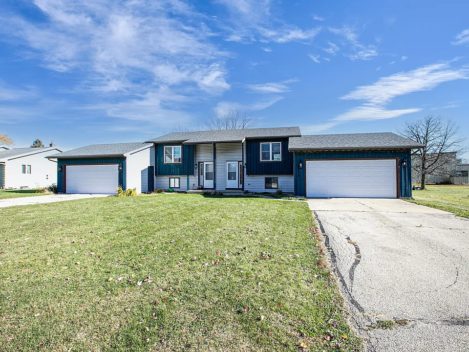 2273 Country Ln