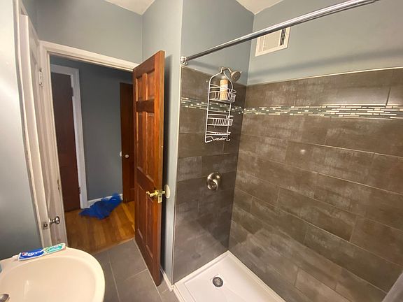 5th image of 5134 Eichelberger St Floor 1