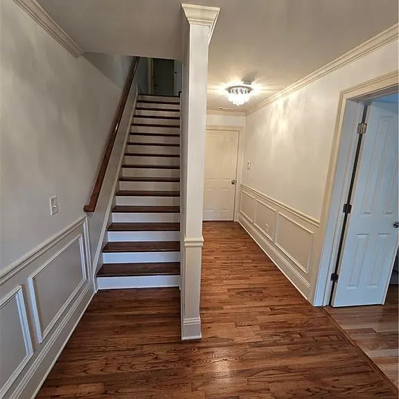 10330 Dashiell Ct — Photo 3