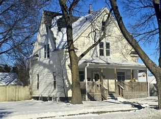 411 4th Ave, Charles City, IA 50616