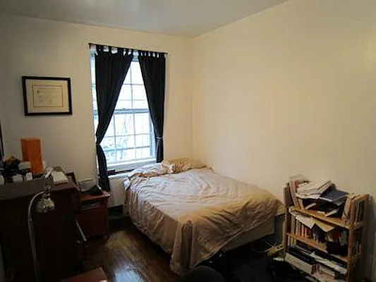 Rented by Kian Realty | media 16