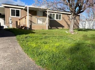 2641 Falcon St, White City, OR 97503