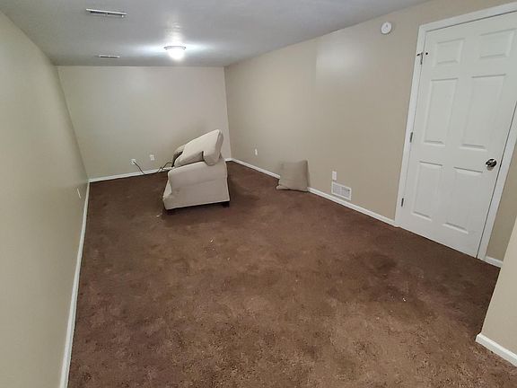 2nd image of 103 S Sugar Creek Blvd #103