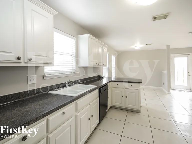 7202 Nettle Springs Ct — Photo 6